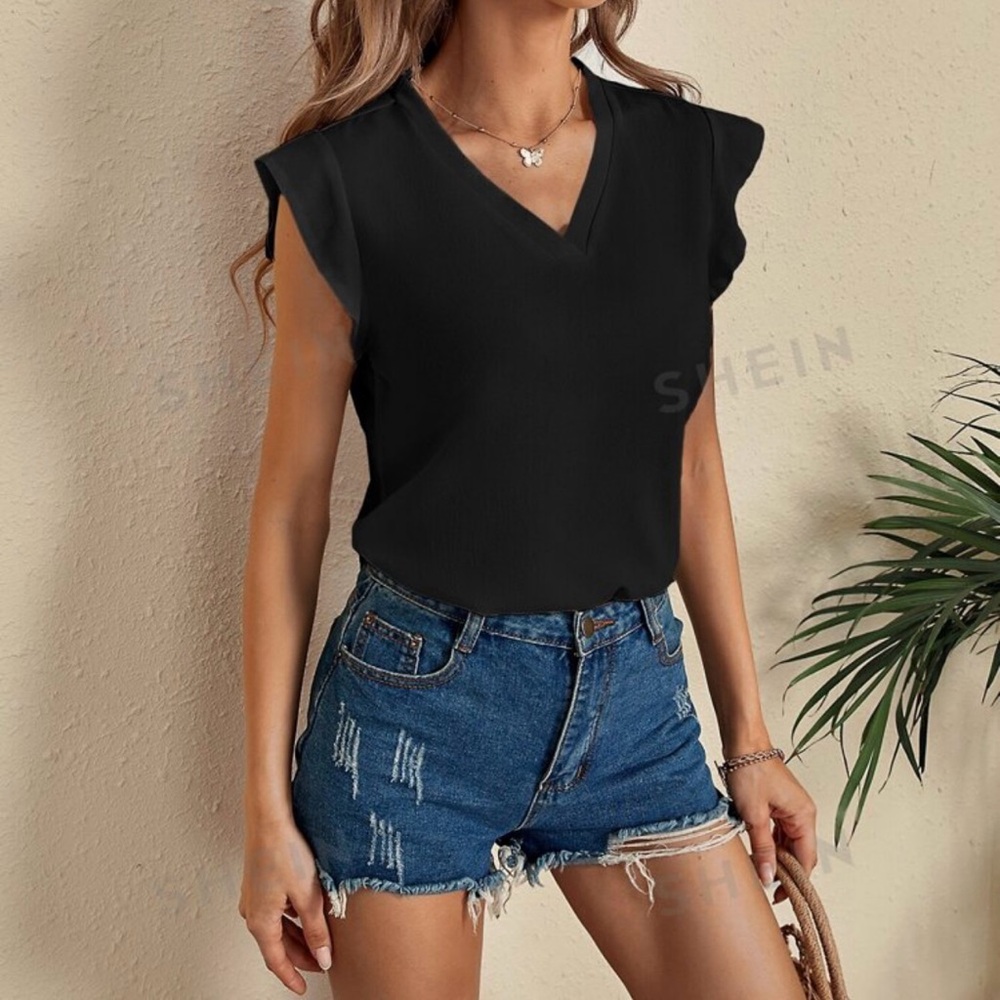 SHEIN Clasi Ruffle Cuff Solid Blouse. Large. Black.